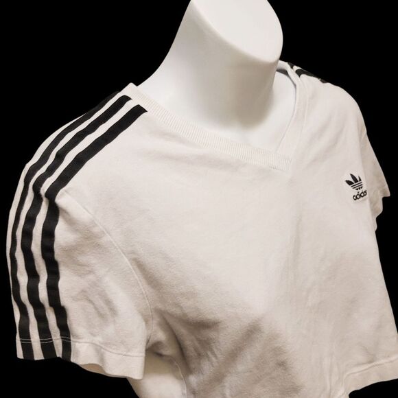 2/$20 Adidas White & Black Cropped Top Size: M - Picture 3 of 7